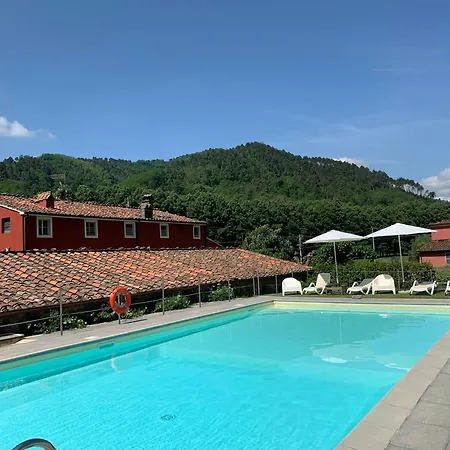 بيت للعطل Rustic Loft Among Vineyards And Olive Groves In Tuscany